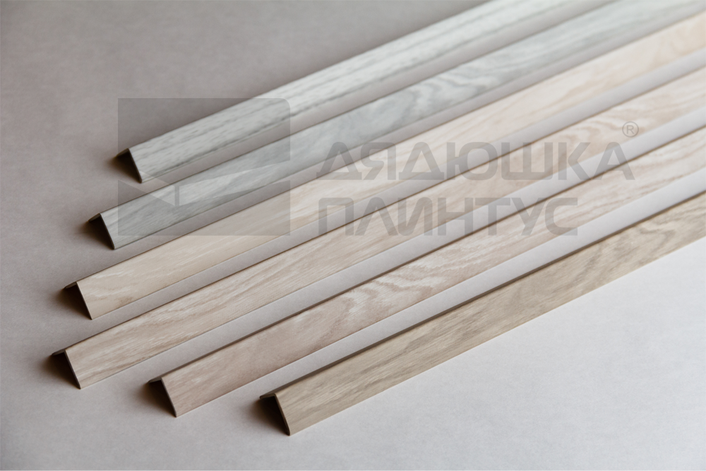 Угол ПВХ 30*30*2,75 м 0087