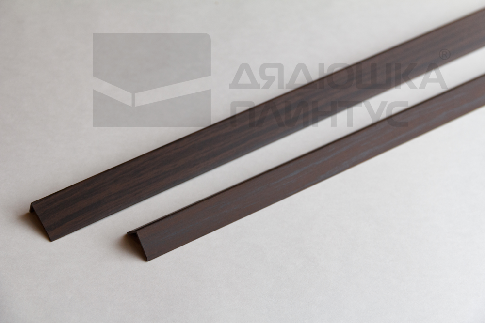 Угол ПВХ 30*30*2,75 м 0087