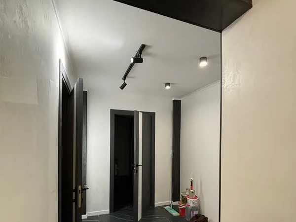 Полоса алюминиевая 15х1,5 мм черный/глянец 2,7 м