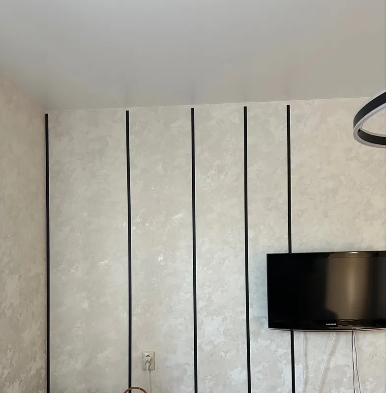 Полоса алюминиевая 10х1,5 мм черный/глянец 2,7 м